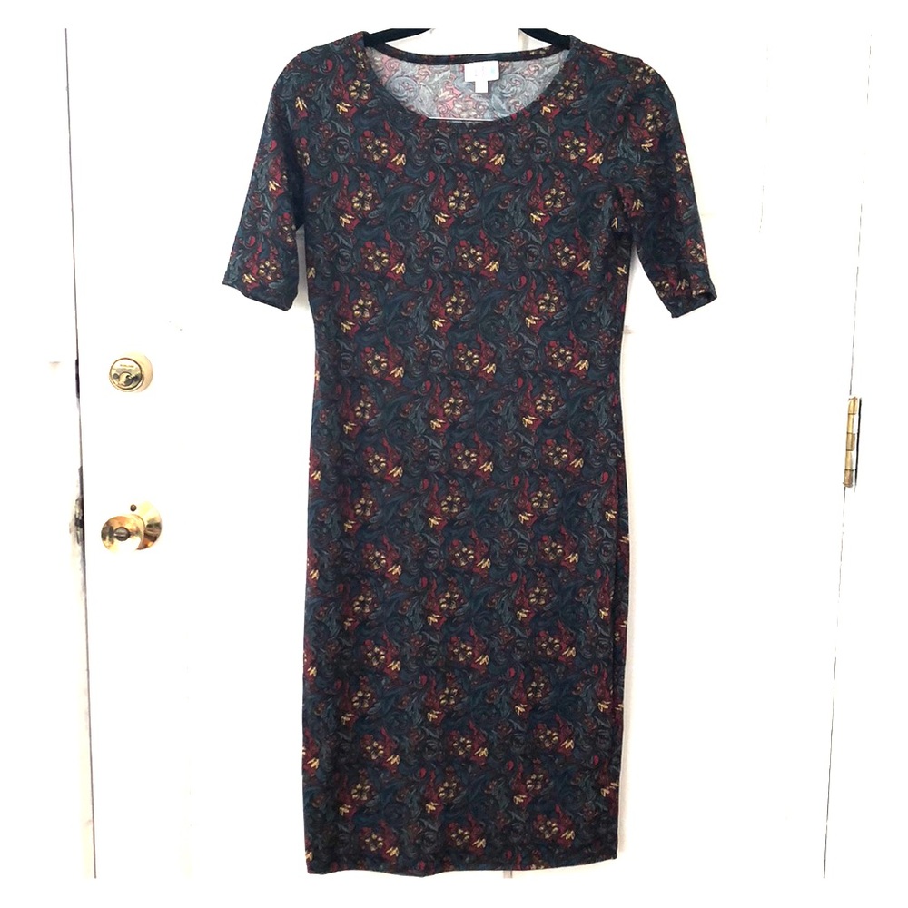 LuLaRoe XS Julia Floral Pattern